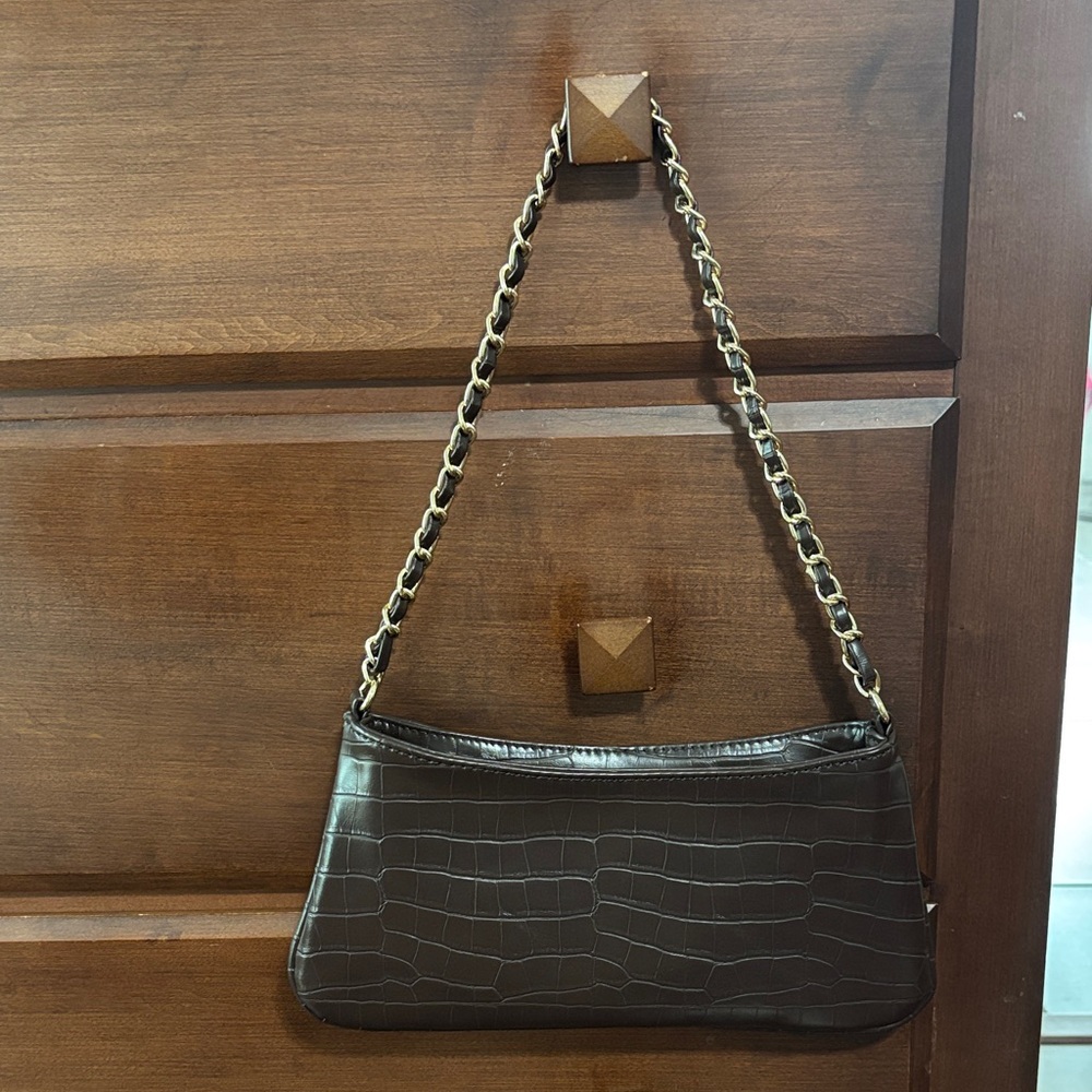 NWOT Forever 21 Brown Faux Croc Bag with Gold Tone Chain Strap
